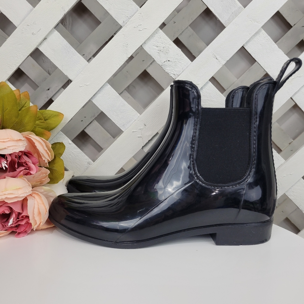 Storm by Cougar Chelsea Boots Size 8
